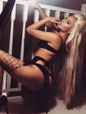 Светлана Принимаю У Себя